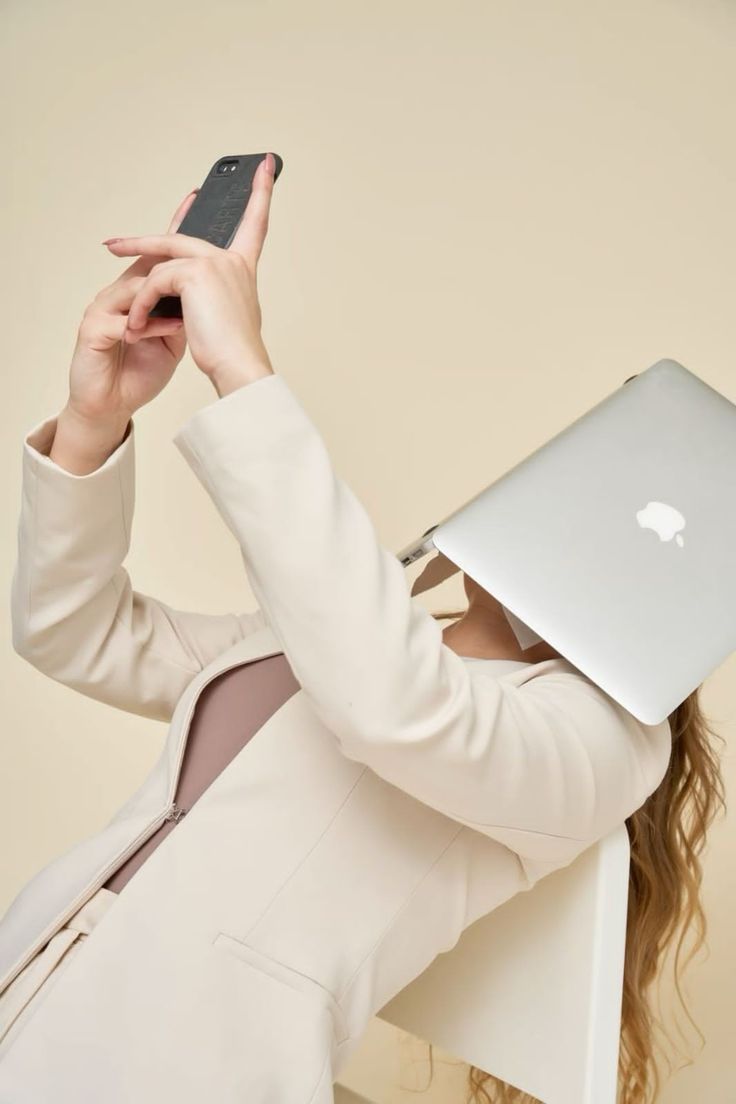 Abstrakte Linienkunst, die synaptische Pfade darstellt